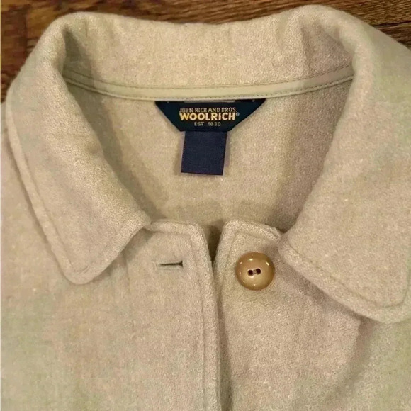 Woolrich 100% Wool Chore Coat Beige Khaki Fall Button Up Collared Size Medium - Picture 3 of 6